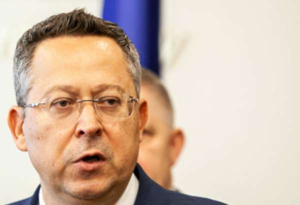 ekonomiku potiahne plan obnovy aj nova automobilka na slovensku sa vsak negativne prejavia externe vplyvy