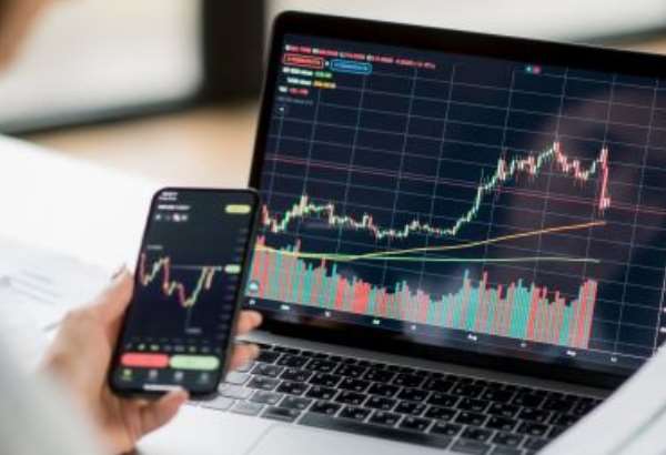 digitalne zrucni no financne negramotni impulzivne investovanie v online svete znizuje dlhodobe zisky