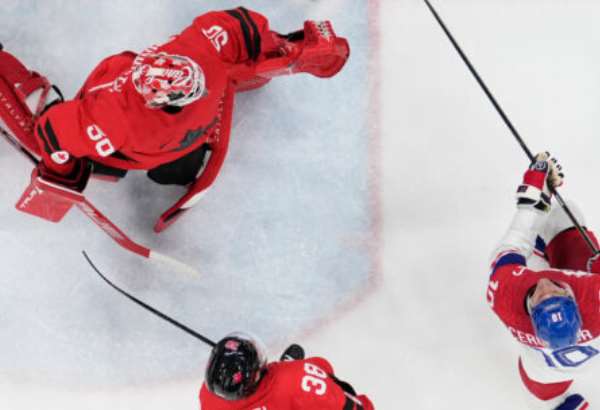 stvrtfinale kanada cesko poznacila obrovska chyba rozhodcov jeden z golov nemal platit foto