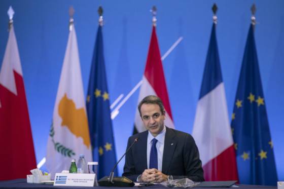 Grécko sa snaží zmierniť dopady koronakrízy, premiér predstavil balík opatrení za 2,5 miliardy eur