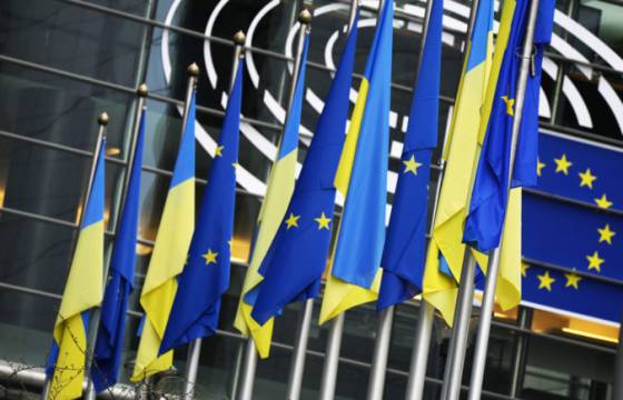 poslanci europskeho parlamentu drvivou vacsinou podporili kandidaturu ukrajiny na vstup do europskej unie