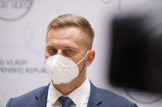 vo funkcii narychlo konci riaditel socialnej poistovne kacer dostal lepsiu poziciu