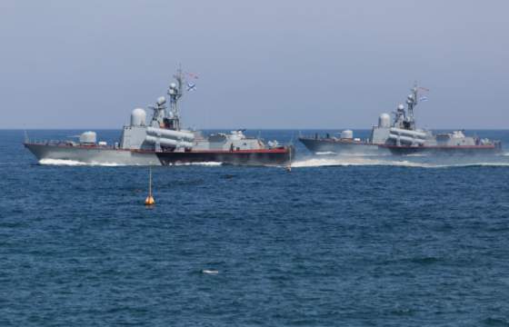 ruske vojnove lode uz styri dni nevyplavali na cierne more jedno plavidlo je ale nadalej v sluzbe