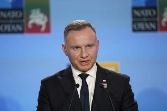 polsky prezident vyzval ostatnych clenov nato na zvysenie obrannych vydavkov