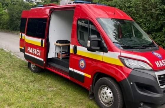 vo svite unikol cpavok samosprava ziada obyvatelov aby ostali doma a nevetrali