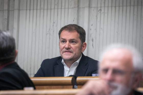 matovic oznacil poslancov za teliatka gaspar podal navrh na disciplinarne konanie
