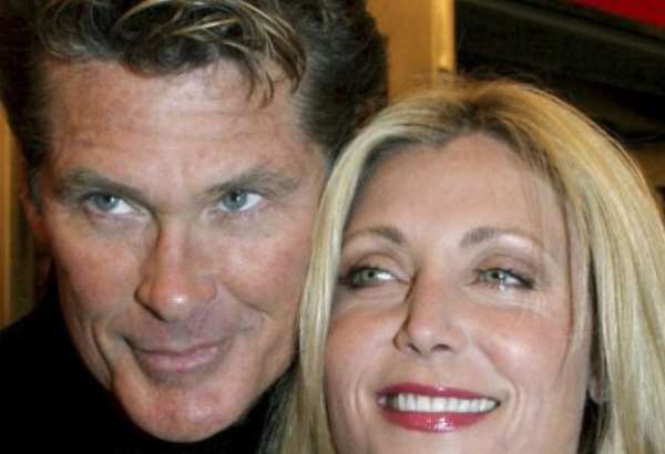david hasselhoff smuti za svojou exmanzelkou pamelou vo veku 62 rokov spachala samovrazdu