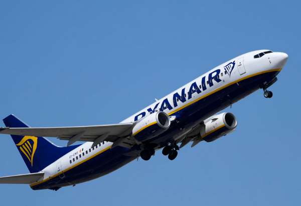 ryanair oslavuje desat rokov v bratislave pribudnu nove pravidelne destinacie aj dalsie lietadlo