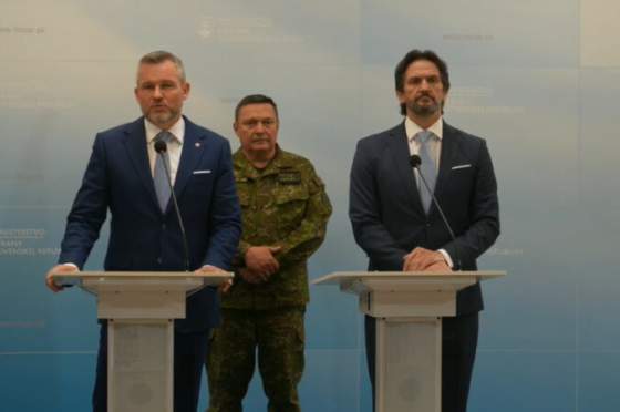 prezident chce diskutovat o novom bezpecnostnom stave ohrozenia v legislative pribudne stav medzi mierom a vojnou