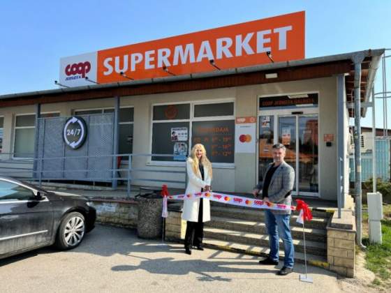 tomasov pokracuje v modernizacii a rozsiruje sluzby pre obyvatelov v obci pribudla predajna coop jednota 24 7