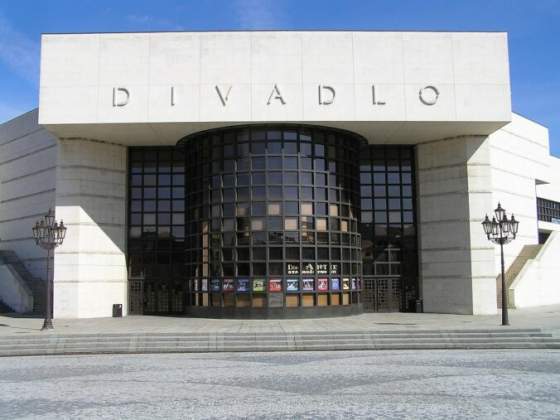 divadlo andreja bagara modernizuje techniku led osvetlenie prinesie uspory aj lepsi zazitok