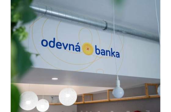 mnohe jednorodicovske rodiny ziju na hranici chudoby materialne im pomaha odevna banka