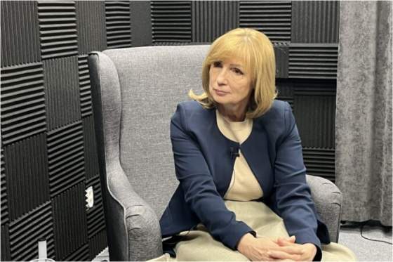 bratislava ma historicky najvyssi rozpocet podla cahojovej vsak nehospodari efektivne