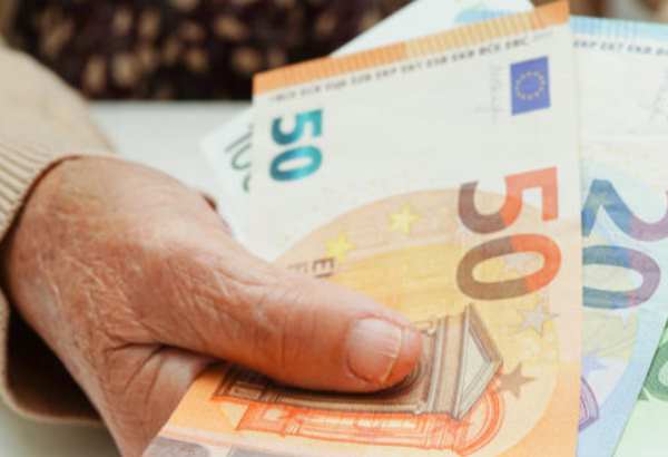 odchod do dochodku vyjde v priemere na 600 eur mesacne analytici apeluju na vlastne sporenie