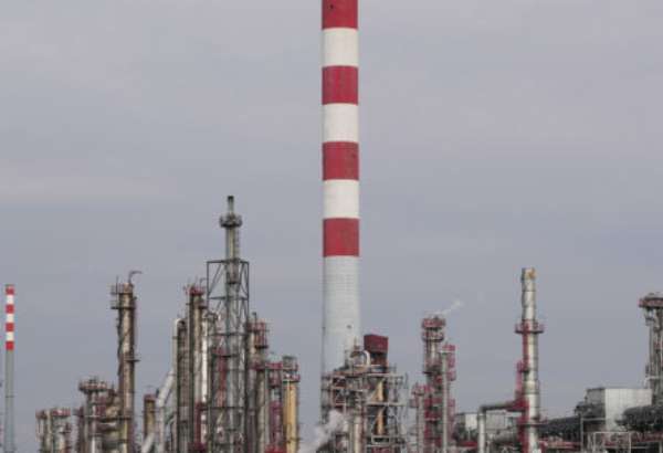 postupujeme podla pravidiel eu odmieta kritiku mol u a slovnaftu spolocnost janaf