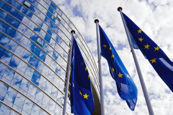 Európska komisia predložila plán na postupné rušenie opatrení na zamedzenie šírenia koronavírusu