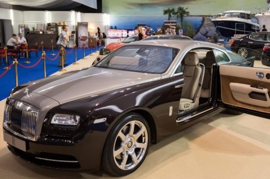 Luxusné autá idú na dračku, Rolls-Royce hlási najlepší odbyt za celých 116 rokov