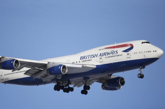 Cestovanie iba pre bohatých? Britské aerolinky majú pre vládne plány vážne obavy