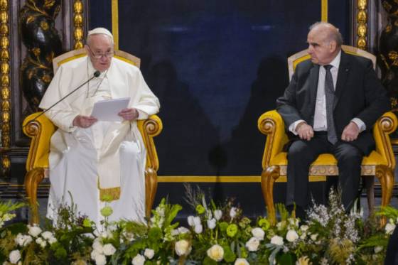 papez frantisek sa pustil do putina pre vojnu na ukrajine skuma moznosti cesty do kyjeva