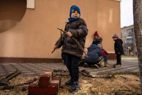 rusi zneuzivaju deti na prieskumnicku cinnost za informacie o poziciach ukrajinskej armady im nukaju peniaze