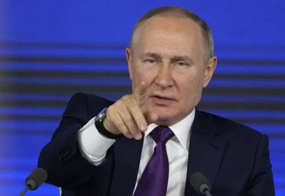 Putin obvinil „nepriateľské štáty“ z ničenia arktických dodávateľských reťazcov, vyčítal im aj spoluprácu s Ruskom
