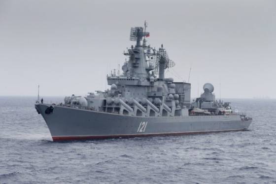 kriznik moskva ktory zasiahli ukrajinske rakety neptun sa potopil