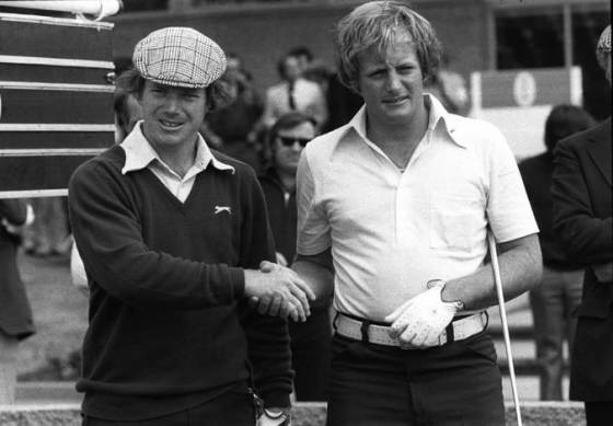 vo veku 72 rokov zomrel niekdajsi australsky golfista jack newton pocas profikariery ziskal 13 titulov