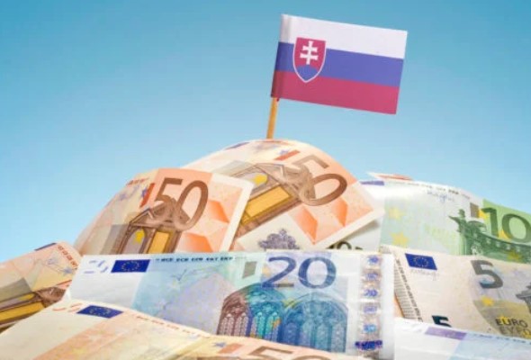 pandemia zatala obrovsku sekeru do statneho rozpoctu vlanajsi deficit pomohol znizit lepsi vyber dani a odvodov