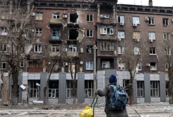 vojna na ukrajine rusi po obsadeni mesta kreminna ohrozuju aj dalsie a podolak je pripraveny rokovat
