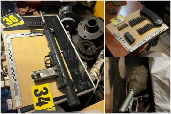 NAKA a maďarskí policajti počas akcie „Pevnosť“ našli nelegálne zbrane aj granát (foto)