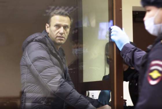 navalnyj bude celit novym obvineniam z extremizmu za protikorupcnu nadaciu mu hrozi vazenie az 35 rokov