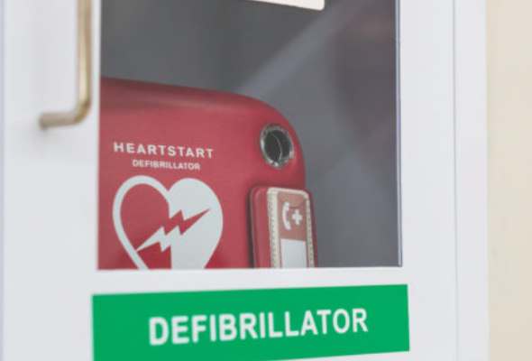 srdcovo cievne ochorenia tvoria vacsinu umrti obce s viac ako 500 obyvatelmi by tak mali mat externy defibrilator