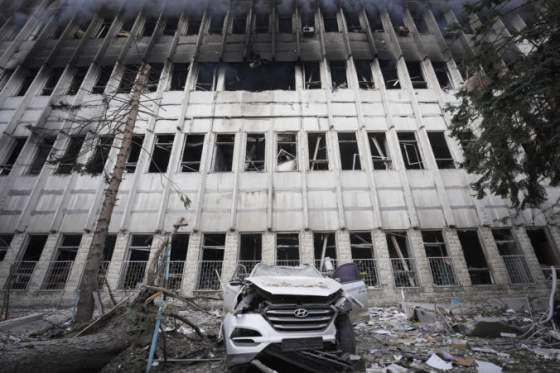 rusky utok v charkovskej oblasti zabil troch civilistov nemocnicu v pohranicnom meste vovcansk znicili riadene bomby