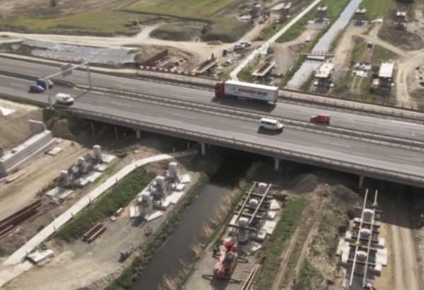 dialniciari zacinaju cez vikend s pripravou na opravu mosta v krizovatke d1 a r1 pri trnave dopravne obmedzenia budu v dvoch etapach