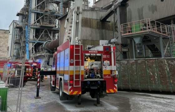 vychod slovenska zobudili plamene v skorych hodinach horelo v cementarni pri kosiciach foto