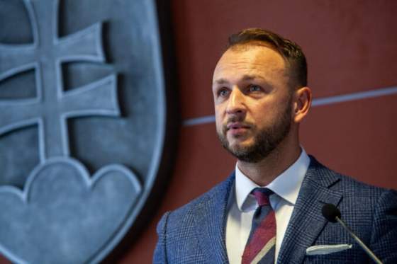 sutaj estok obhajuje rentu pre generalneho prokuratora je to vysluhovy dochodok povedal