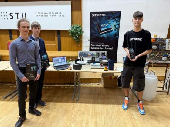 stredoskolaci predstavili prototyp univerzalnej triediacej linky na stu ziskali hlavnu cenu v sutazi syga 2025