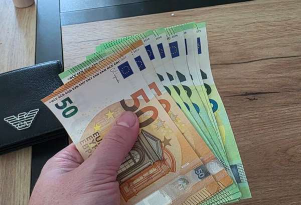 pat dovodov preco hotovost nezmizne z nasho zivota a preco je dobre mat ju poruke