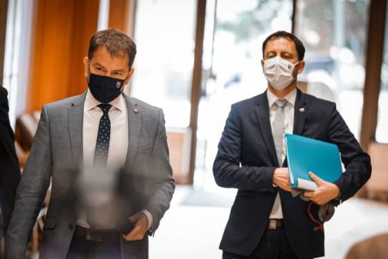 Rozumní politici by sa nemali riadiť prieskumami, rast vládnych strán môže ovplyvniť aj Matovič