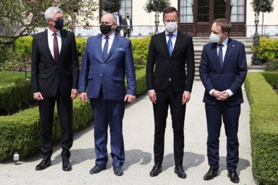 Ministri zahraničných vecí krajín V4 sa stretli v poľskom meste Lodž, diskutovali aj o boji proti koronavírusu