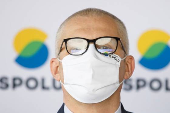 Slováci súhlasia so zavedením hmotnej zodpovednosti pre politikov, Spolu predloží zákon do parlamentu (video)