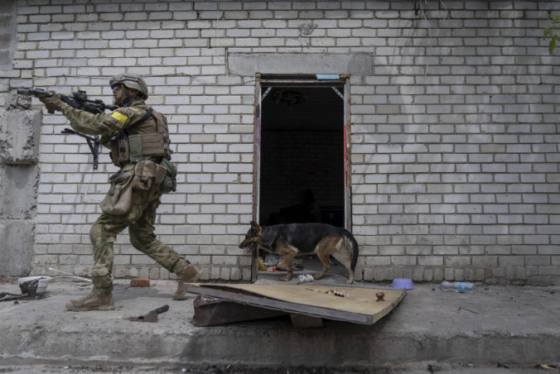 rusko pravdepodobne stratilo tretinu sil vyclenenych na invaziu na ukrajinu