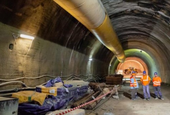 prace v tuneli cebrat su utlmene minister so zhotovitelom hladaju riesenie problemu