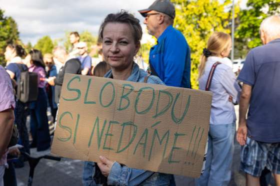 slovensko sa prepadlo v celosvetovom rebricku slobody tlace o rekordnych devat miest