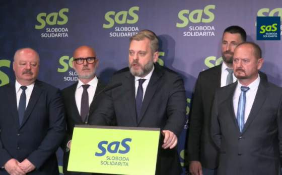 sas zvazuje podat trestne oznamenie na premiera fica je odchovany na bolsevickom mlieku tvrdi krupa video