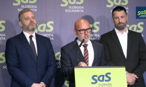 barety za 40 eur ktore inde stoja 15 sas upozornuje na dalsi sporny nakup ministra vnutra video