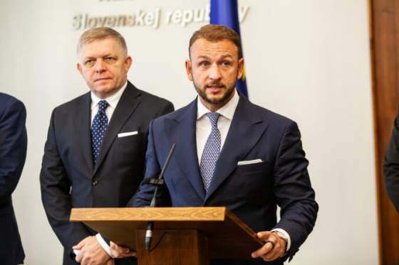 ministerstvo vnutra chce rok po atentate na fica bojovat proti nenavisti na internete chysta novy zakon video