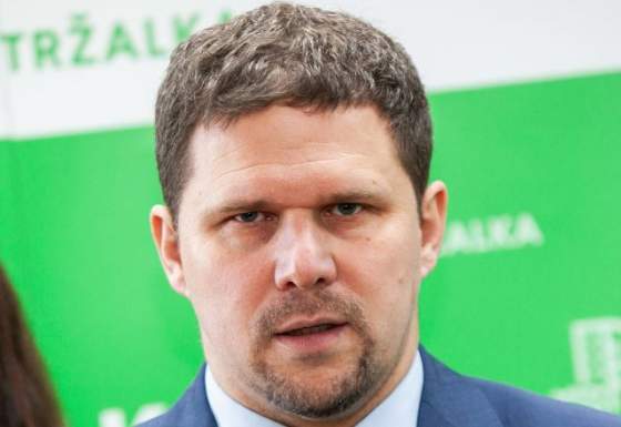 starosta petrzalky hrcka konci vo svojej funkcii zamestnanec si mal vyplatit vyse dva miliony eur video
