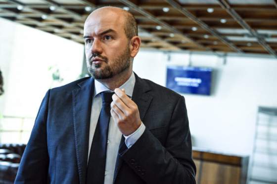 kto vlastne zlyhal po atentate na fica dubeci ukazuje prstom na vladu