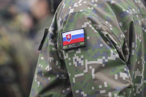polovica obcanov by sa podielala v pripade potreby na obrane slovenska najmensiu ochotu vyjadrili volici smeru